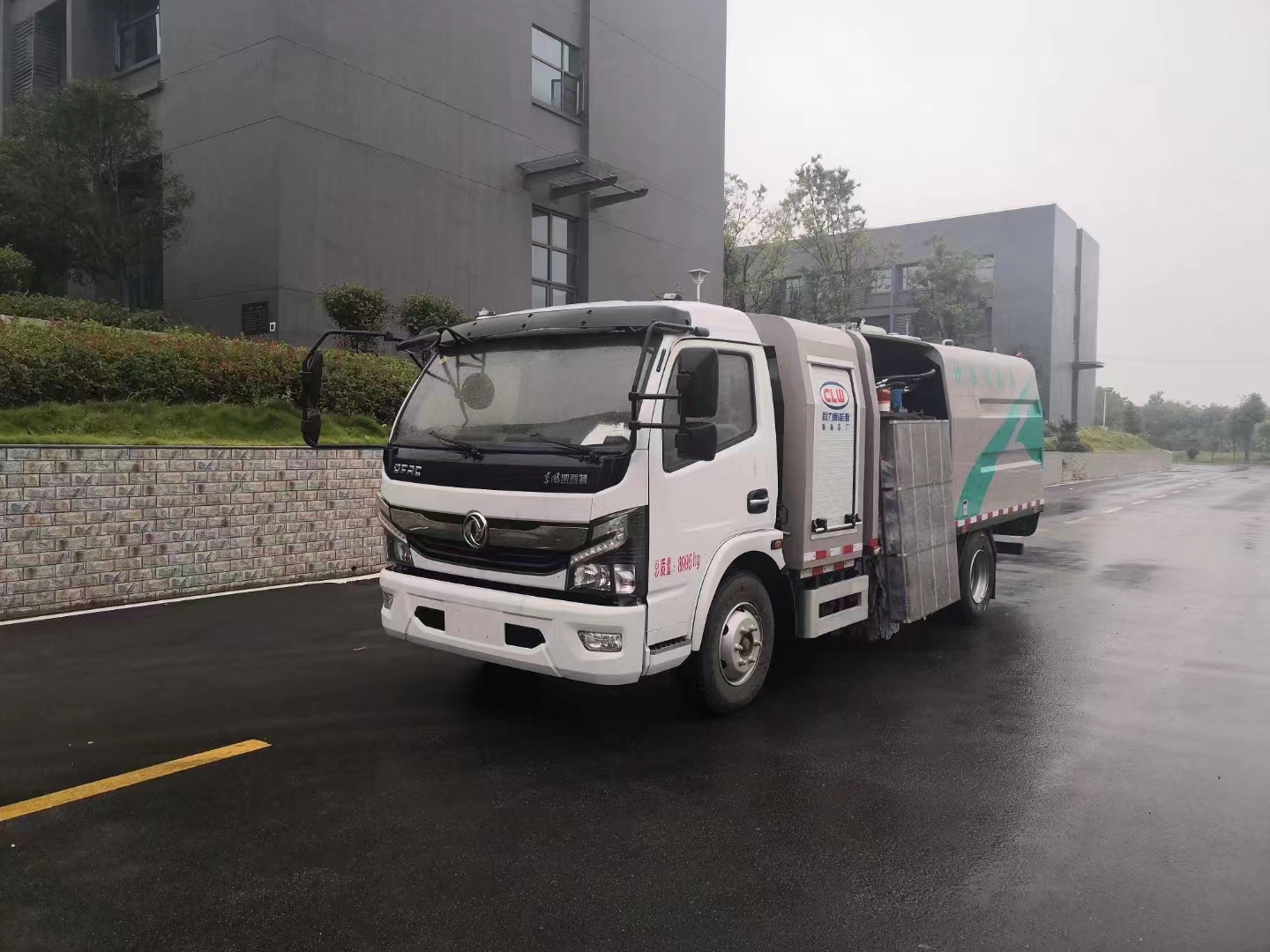 使用護欄清洗車必備：關于設計技術(shù)